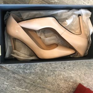 Aquatalia Harlee Patent Blush 9.5. New in Box